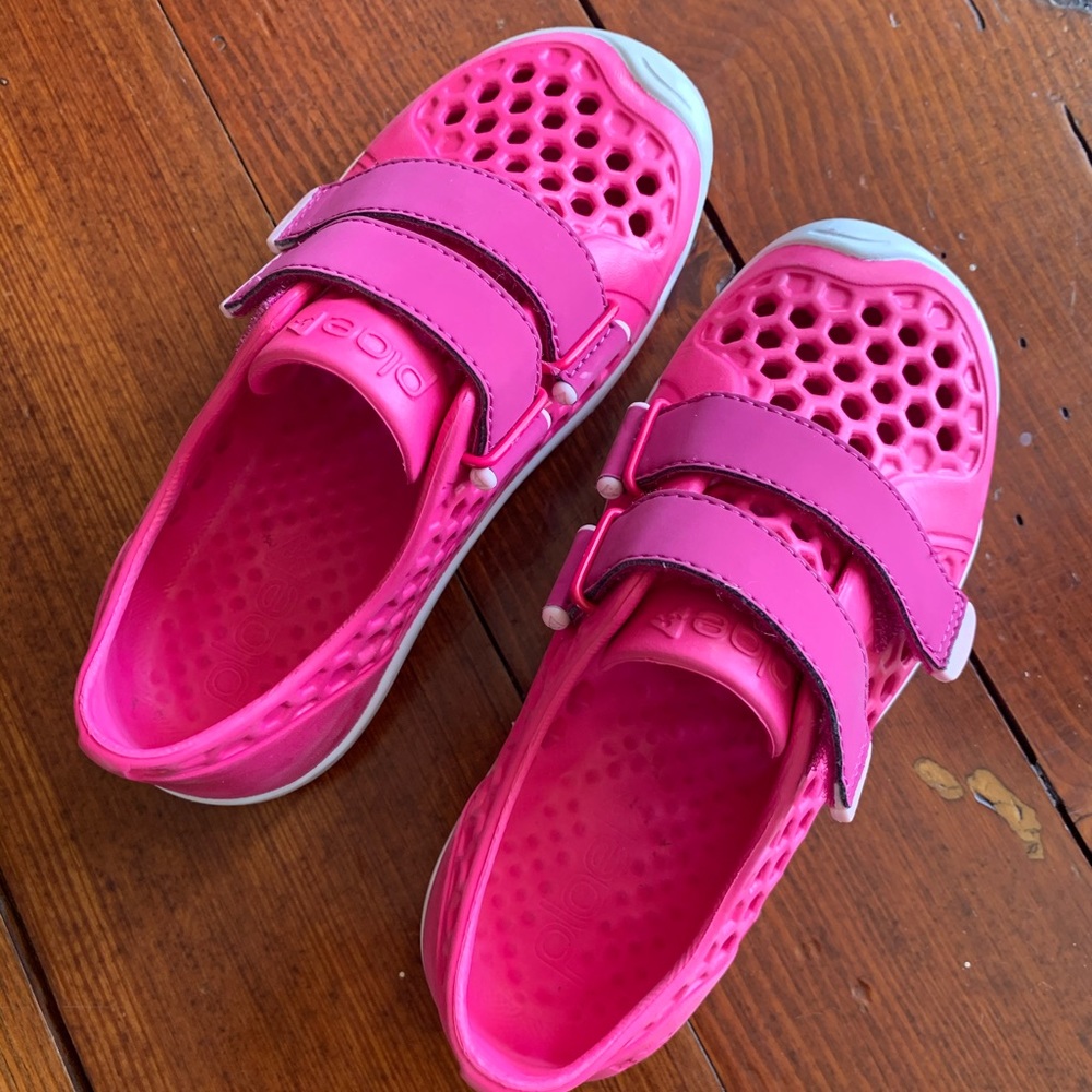 Plae kids shoes, waterproof, worn only once